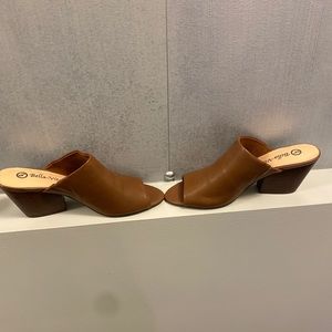 Brown cute open toe clogs